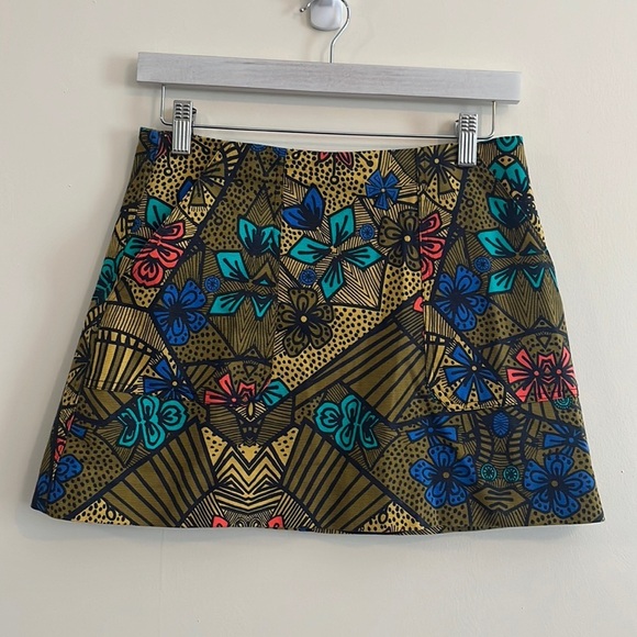 Zara Dresses & Skirts - Zara Trafaluc‎ Floral Colorful Abstract Mini Skirt sz M